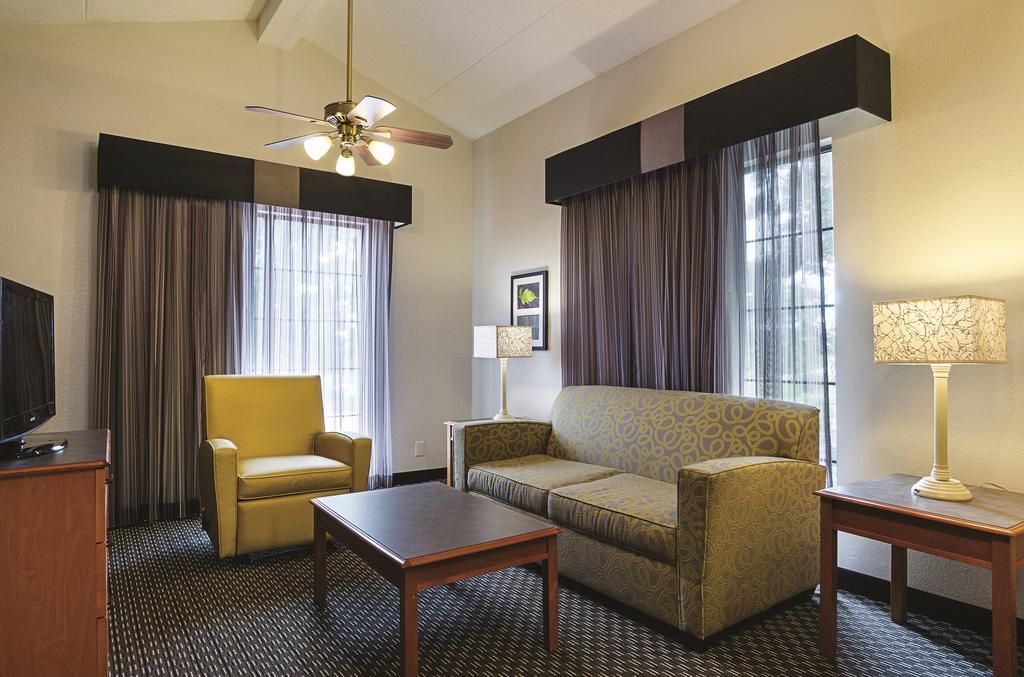 เบย์มอนต์ บาย วินด์แฮม กรีนวิลล์ วูดดรัฟ โร้ด Motel ภายนอก รูปภาพ