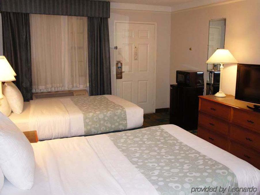 เบย์มอนต์ บาย วินด์แฮม กรีนวิลล์ วูดดรัฟ โร้ด Motel ภายนอก รูปภาพ