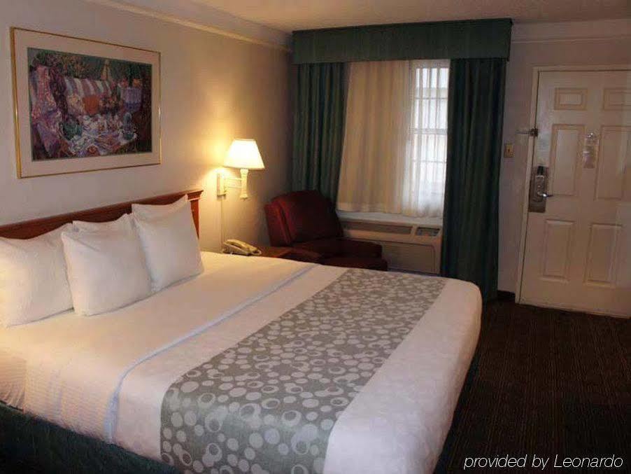 เบย์มอนต์ บาย วินด์แฮม กรีนวิลล์ วูดดรัฟ โร้ด Motel ภายนอก รูปภาพ