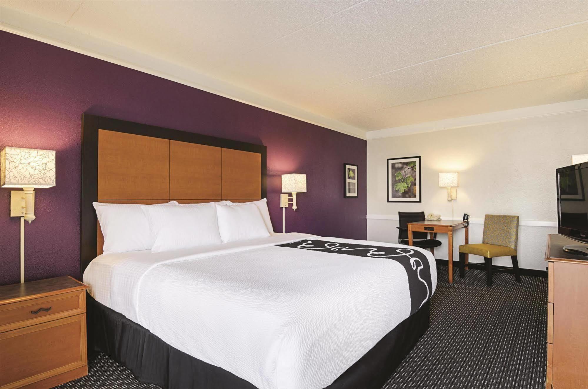 เบย์มอนต์ บาย วินด์แฮม กรีนวิลล์ วูดดรัฟ โร้ด Motel ภายนอก รูปภาพ