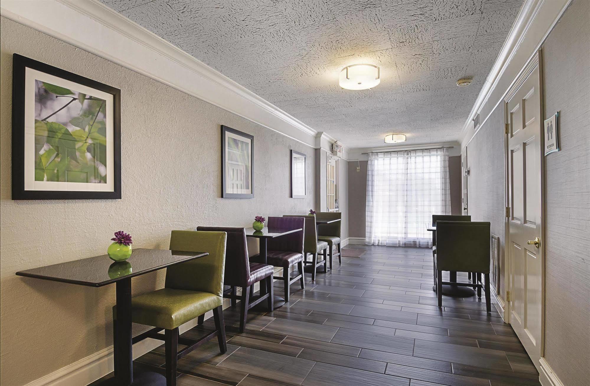 เบย์มอนต์ บาย วินด์แฮม กรีนวิลล์ วูดดรัฟ โร้ด Motel ภายนอก รูปภาพ