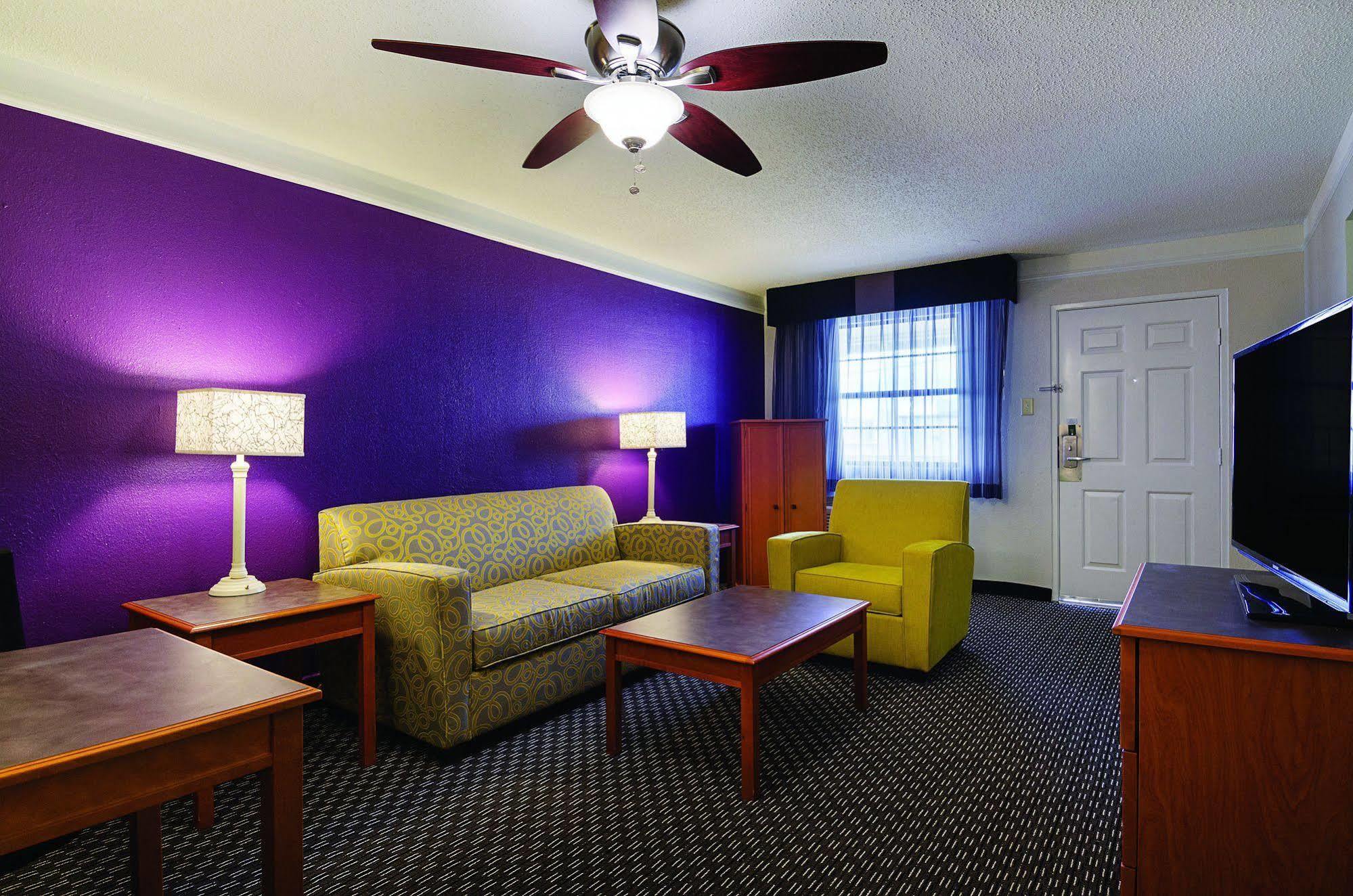 เบย์มอนต์ บาย วินด์แฮม กรีนวิลล์ วูดดรัฟ โร้ด Motel ภายนอก รูปภาพ